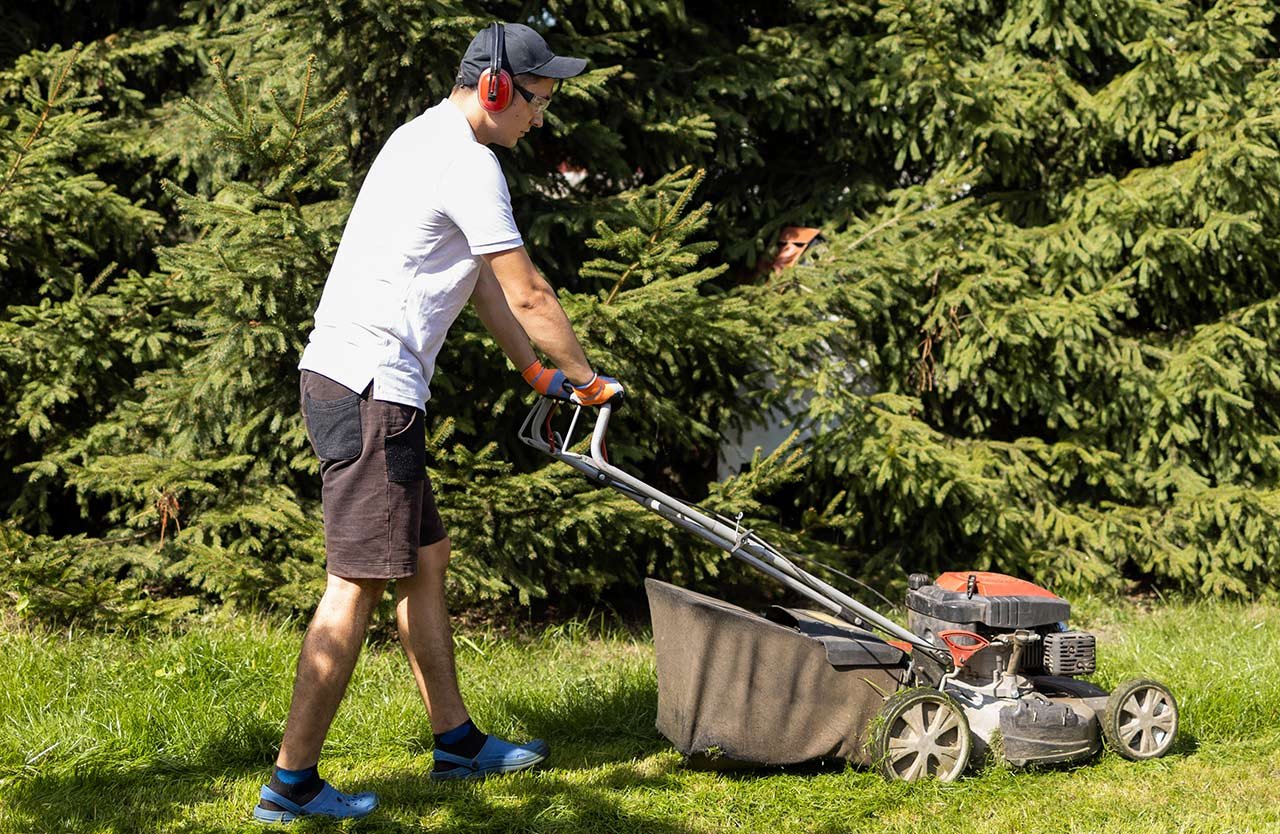Best Lawn Mower for Tall Person Top Options for Comfort and Efficiency
